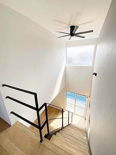 株式会社ACE FORM たつの店の施工事例「【長期優良住宅】 吹き抜け階段の家」の画像3