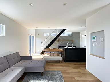 株式会社ACE FORM たつの店の施工事例「【長期優良住宅】 吹き抜け階段の家」の画像4