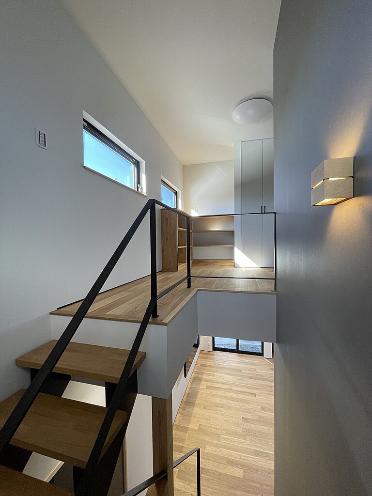 株式会社ACE FORM たつの店の公式画像_階段3