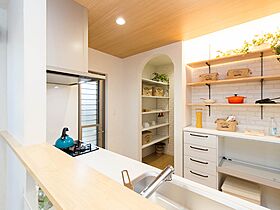 株式会社中村工務店の施工事例「グランピングスタイル 光と木に包まれる、癒しのテラス付きナチュラル邸宅」の画像3