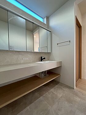 株式会社中村工務店の施工事例「感性で選ぶ、デザインされた暮らし」の画像5