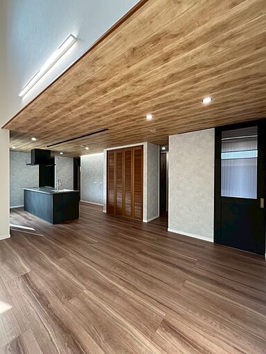 株式会社中村工務店の施工事例「ヴィンテージモダンな二世帯住宅」の画像