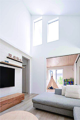 【パナソニックビルダーズグループ】丸良木材産業株式会社の施工事例「【平屋風2階建て】のびのび遊べるつながりの家|ワンフロアで暮らせる住まい」の画像2