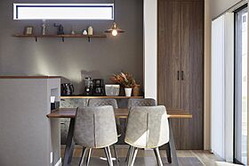 【パナソニックビルダーズグループ】丸良木材産業株式会社の施工事例「オープン階段と吹き抜けが開放的なグレーの家」の画像5