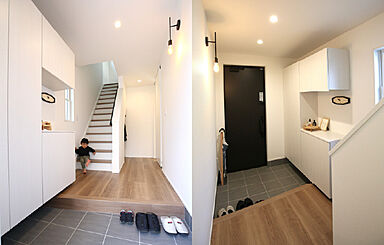 【パナソニックビルダーズグループ】丸良木材産業株式会社の施工事例「平屋風二階建て|中庭のあるおしゃれハウス」の画像10