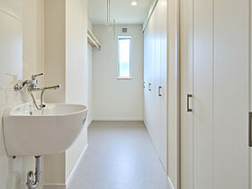 株式会社谷川建設の施工事例「明るくぬくもりにあふれた、家族と愛猫が心地良い住まい」の画像3