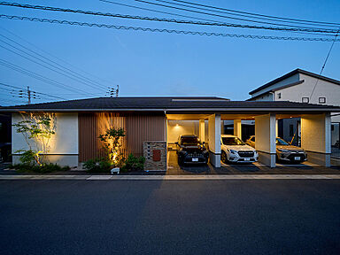 株式会社谷川建設の施工事例「悠々たる暮らしを演出する、平屋ならではの解放感」の画像