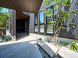 株式会社谷川建設の施工事例「上質さが響き合う、大人のための邸宅」の画像