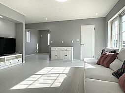 fun's life home (株式会社ハウジング重兵衛)の施工事例「照明も間取りも、好きを詰め込んだ南欧デザインの家」の画像