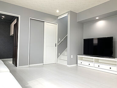 fun's life home (株式会社ハウジング重兵衛)の施工事例「照明も間取りも、好きを詰め込んだ南欧デザインの家」の画像2