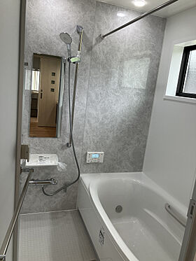 fun's life home (株式会社ハウジング重兵衛)の施工事例「勾配天井が印象的な広がりのある平屋の家」の画像7