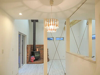 リビング fun's life home (株式会社ハウジング重兵衛)の事例画像