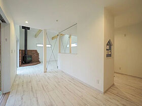 fun's life home (株式会社ハウジング重兵衛)の施工事例「ゆらぐ炎が落ち着く、薪ストーブのある家」の画像6