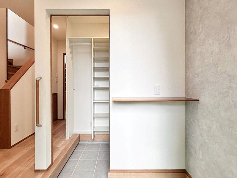 塚本産業株式会社の公式画像_玄関2