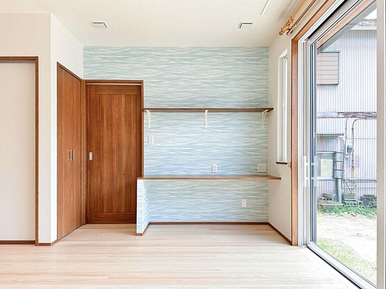 塚本産業株式会社の公式画像_リビング3