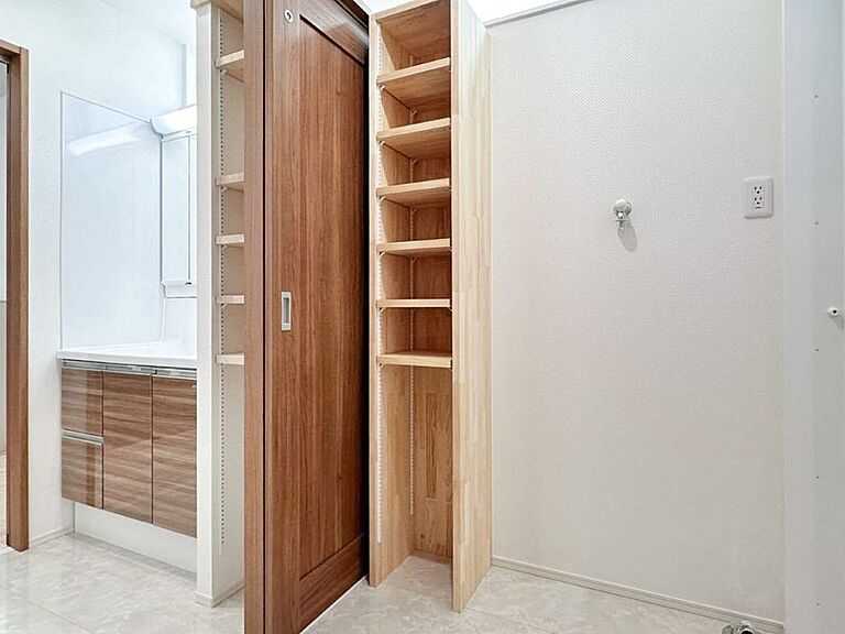 塚本産業株式会社の公式画像_洗面8