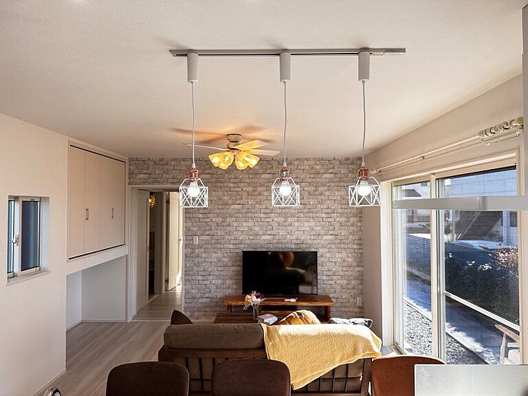 塚本産業株式会社の公式画像_リビング3