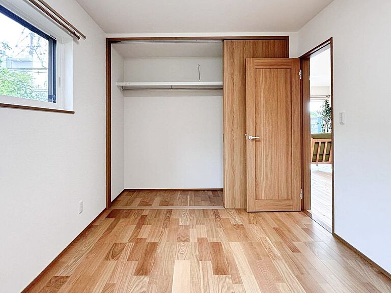 塚本産業株式会社の公式画像_洋室3