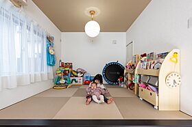 アオイ建設株式会社の施工事例「うんてい、ボルダリング、ルーフバルコニー。みんなで遊べる家が完成!」の画像2