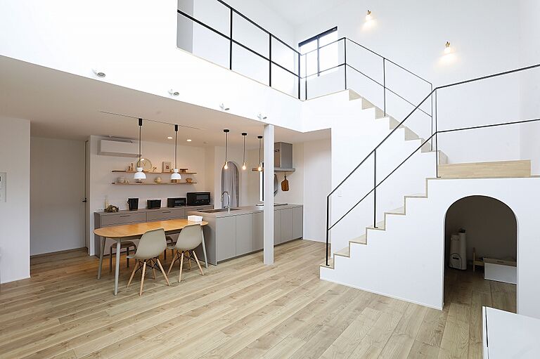 株式会社アントール 富山店の公式画像_リビング3