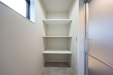 株式会社アントールの施工事例「家族が集うシンプルで心地よい住まい」の画像6
