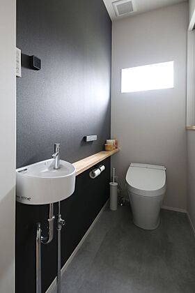 株式会社アントールの施工事例「インナーガレージ+4LDK(和室あり) ~サンクンリビングのあるお家~」の画像7