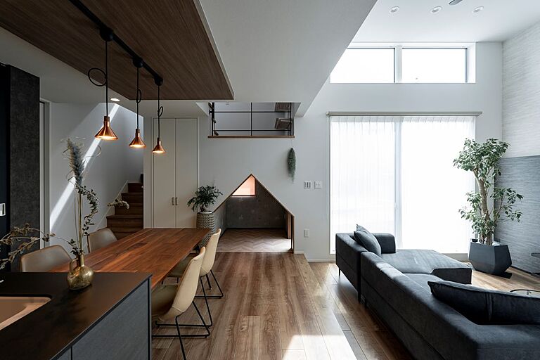 株式会社アントールの公式画像_リビング2