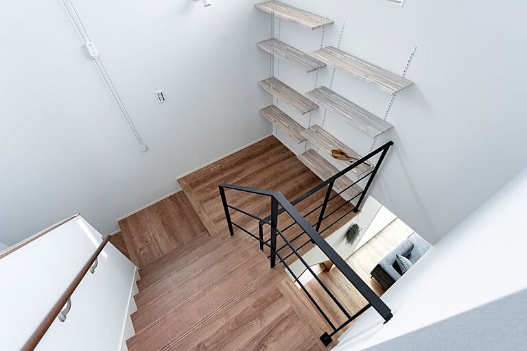 株式会社アントールの公式画像_階段9