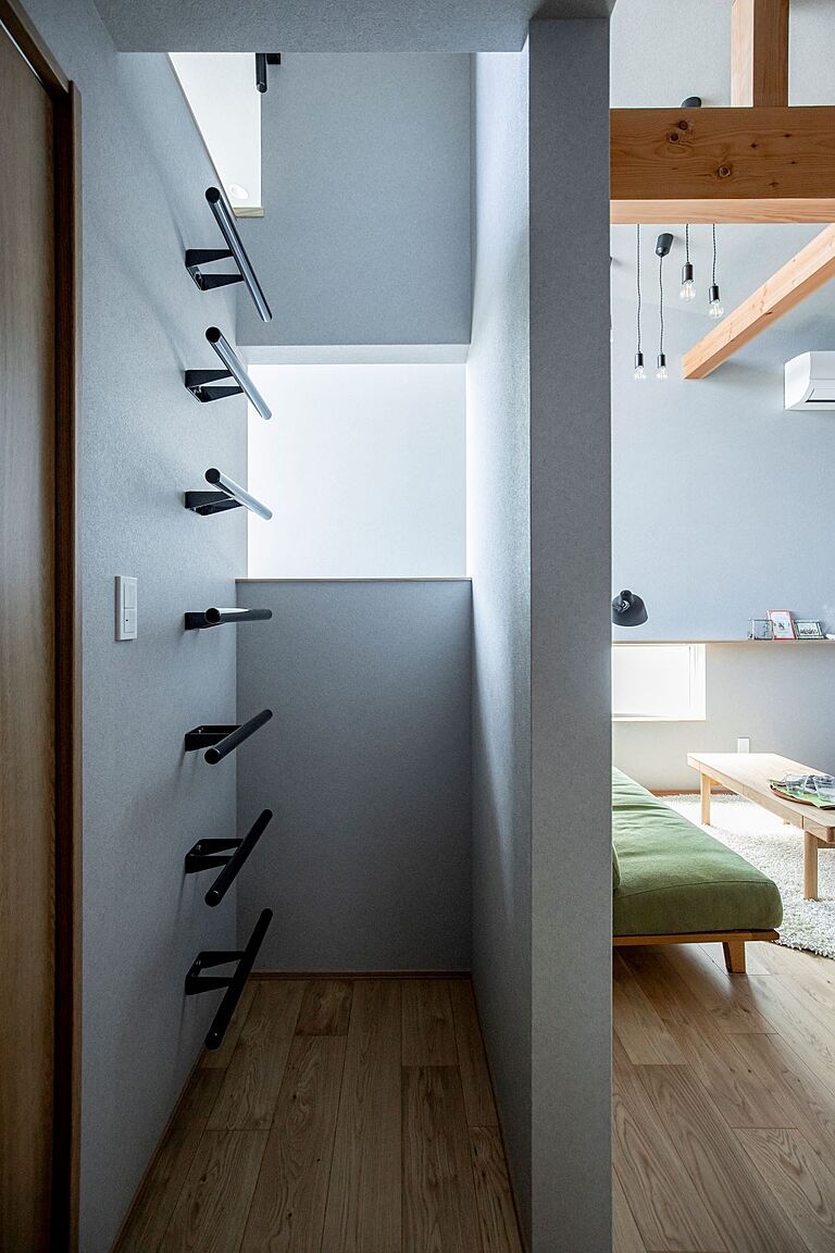 株式会社アントールの公式画像_階段8