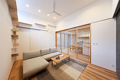 株式会社アントールの施工事例「【インナーガレージのあるお家】~キャットウォークでつくる、猫と過ごす豊かな日常~」の画像7