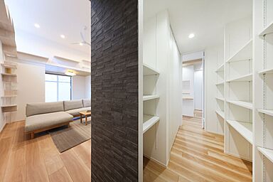 株式会社アントールの施工事例「【インナーガレージのあるお家】~キャットウォークでつくる、猫と過ごす豊かな日常~」の画像8