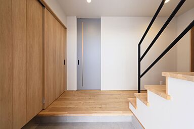 株式会社アントールの施工事例「【板張り天井】ヒノキ×シナベニヤ。本物の木を使う贅沢な和モダンLDK」の画像7