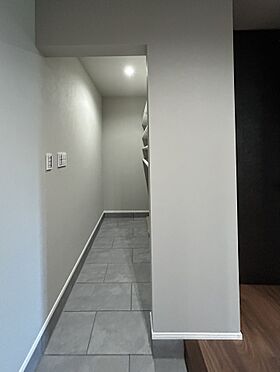 株式会社アイ工務店 福井支店の施工事例「木の温かみを感じるメリハリのついた住まい」の画像5