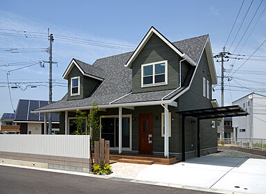 株式会社ケンコーホームの施工事例「【大村市/40代/5LDK】住宅街の中にあっても一段と映えるドーマー窓のある家」の画像