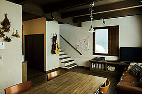 有限会社大元工務店の施工事例「暮らしの知恵と本物素材が息づく、やさしさと工夫の住まい(札幌市北区 E様邸)」の画像5