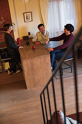 有限会社大元工務店の施工事例「眺望と自然素材を生かした、家づくりの楽しさあふれる住まい(札幌市南区 K様邸)」のメイン画像