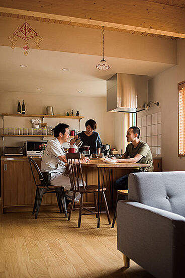 有限会社大元工務店の施工事例「素材と個性が織りなす温もりと遊び心あふれる住まい(北広島市 K様邸)」の画像