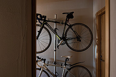 有限会社大元工務店の施工事例「木の温もりに包まれる、多世代が集う広々住まい(札幌市 T様邸)」の画像1