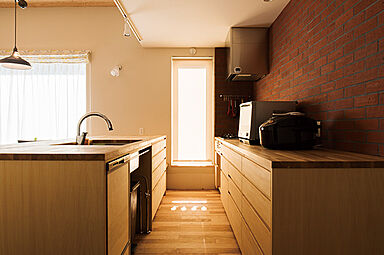 有限会社大元工務店の施工事例「木の温もりに包まれる、多世代が集う広々住まい(札幌市 T様邸)」の画像5