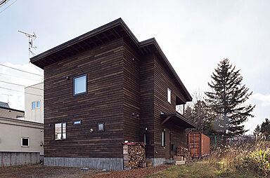 有限会社大元工務店の施工事例「自然と木の温もりが調和する、やさしさに包まれた住まい(札幌市西区 M様邸)」の画像10