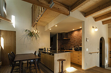 有限会社大元工務店の施工事例「木の香りと森の緑に包まれた想像を超える理想の住まい(札幌市 F様邸)」の画像6