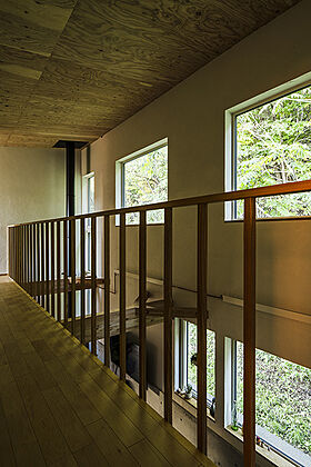 有限会社大元工務店の施工事例「木の香りと森の緑に包まれた想像を超える理想の住まい(札幌市 F様邸)」の画像8