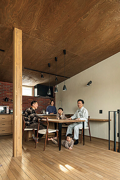 有限会社大元工務店の施工事例「コンパクトな敷地を最大限に生かしたスキップフロアの快適な家(札幌市 S様邸)」の画像