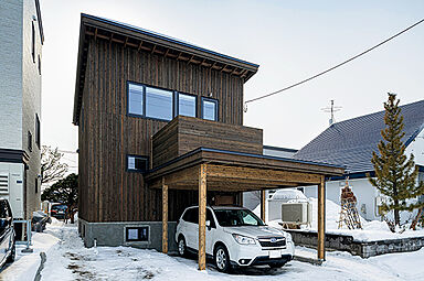 有限会社大元工務店の施工事例「コンパクトな敷地を最大限に生かしたスキップフロアの快適な家(札幌市 S様邸)」の画像8