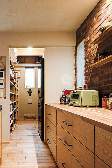 有限会社大元工務店の施工事例「先を見越した提案と素材づかいが叶えた心地よい永住住宅(札幌市 I様邸)」の画像7