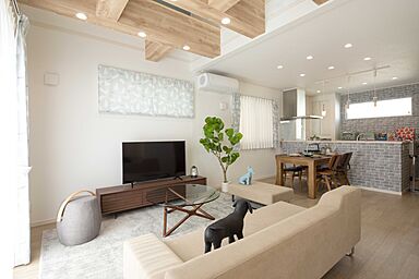 株式会社ウェルズホームの施工事例「【ウェルズホーム】人もペットも快適に、ペットと暮らす家 ◆ 郡山市 38坪」の画像1