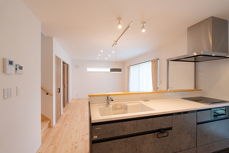 TSデザイン 有限会社 志田尾工務店の公式画像_リビング3