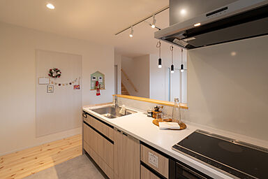 TSデザイン 有限会社 志田尾工務店の施工事例「暮らしを彩るグリーンのお家(島根県江津市)」の画像3