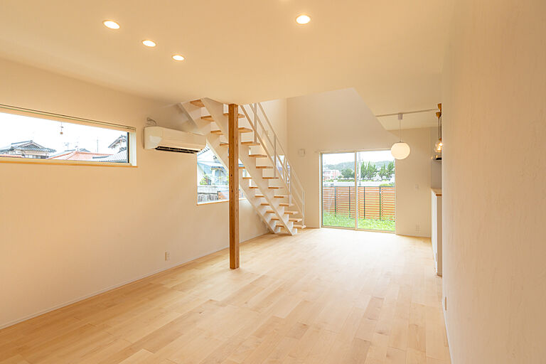 TSデザイン 有限会社 志田尾工務店の公式画像_リビング3