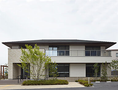 株式会社アイ工務店 阪神支社の施工事例「兵庫県伊丹市 スキップフロアを活かした収納力のあるお家」の画像